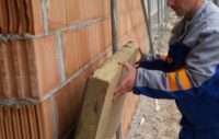 Как правильно крепить к поверхности утеплительный материал Как правильно крепить к поверхности утеплительный материал