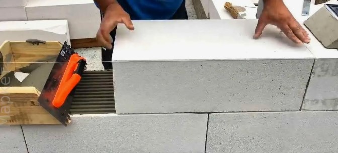 Кладка газосиликатных блоков: технология и особенности